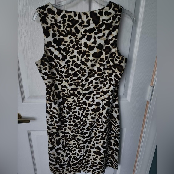 Jones New York size 10 short printed dress - Picture 2 of 3